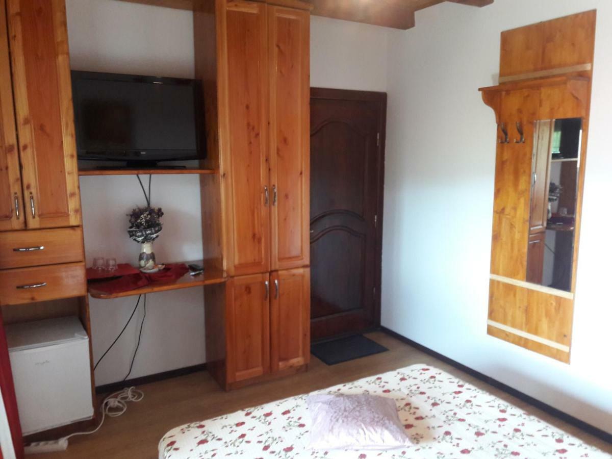 Casa Daos Hotel Nucşoara Екстериор снимка